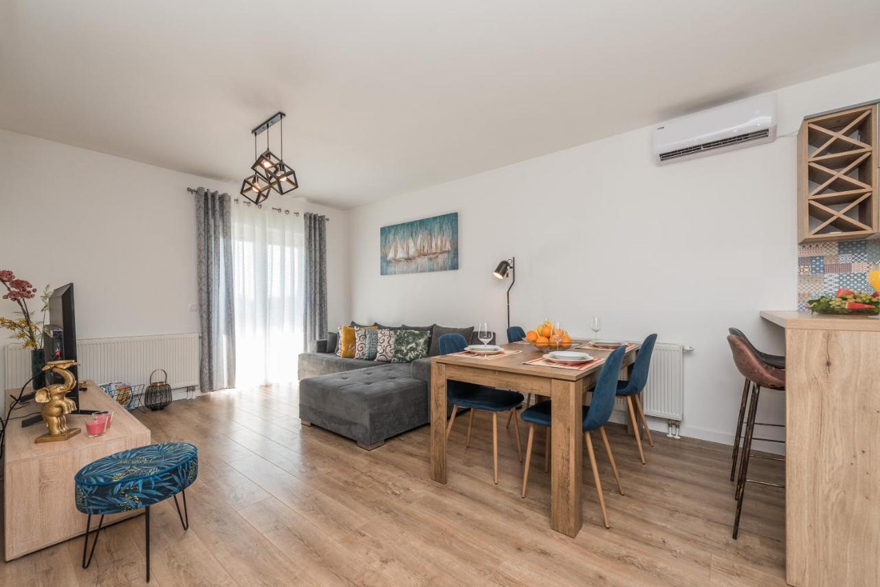 Apartmani Dmarie Privlaka  Exteriör bild