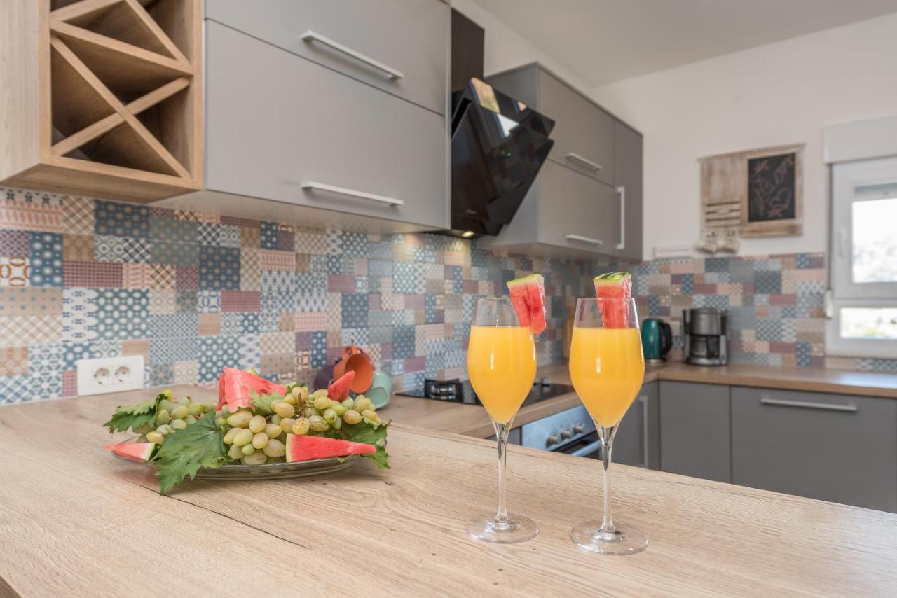 Apartmani Dmarie Privlaka  Exteriör bild