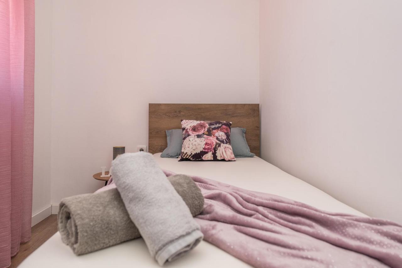 Apartmani Dmarie Privlaka  Exteriör bild