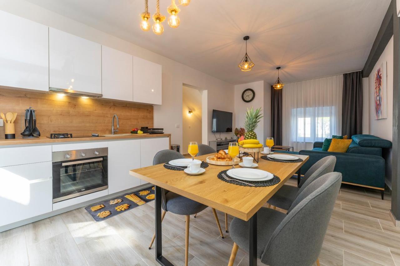 Apartmani Dmarie Privlaka  Exteriör bild