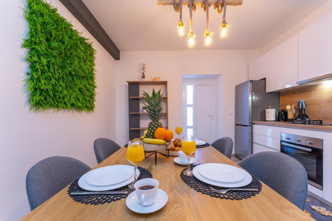 Apartmani Dmarie Privlaka  Exteriör bild