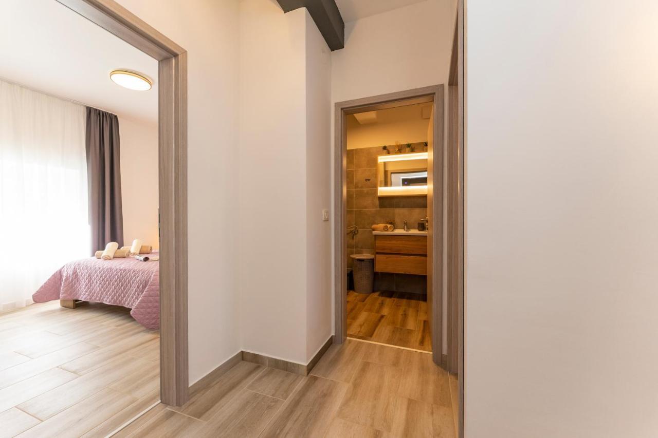 Apartmani Dmarie Privlaka  Exteriör bild